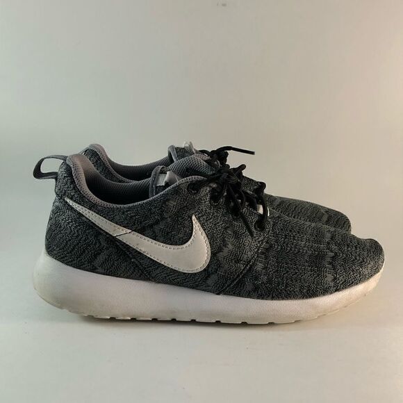 Nike roshe run womens running shoes lace up sneakers anthracite gray size 7.5 - Picture 1 of 8